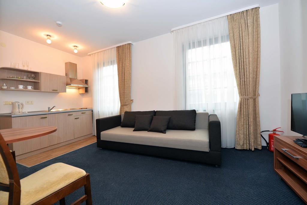 Guest House & Villa Astoma パランガ 部屋 写真
