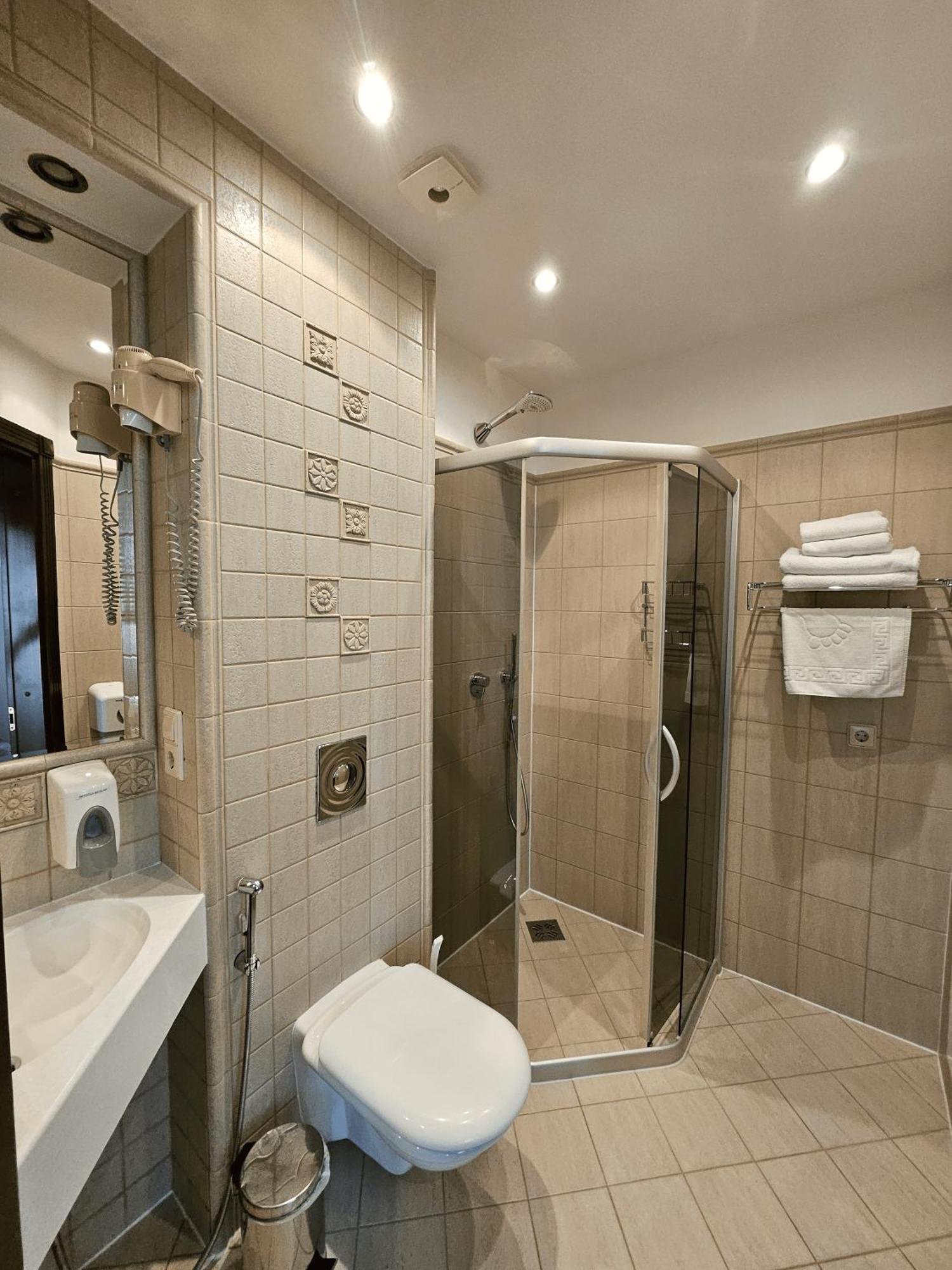 Guest House & Villa Astoma パランガ エクステリア 写真